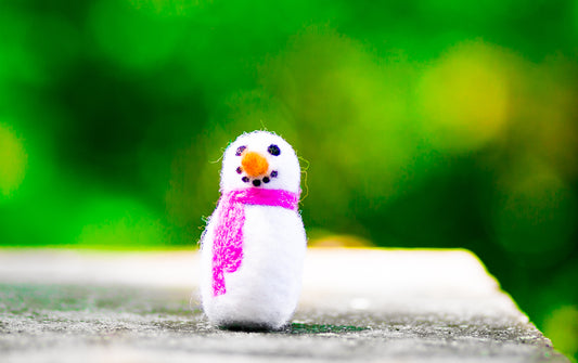 Felted Wool Snowman Cat Toy in Foxglove - With or Without Catnip