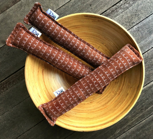 Flannel Kitty Nip Kicker Catnip Toy in Bark Scribble