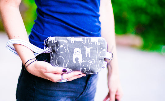 Wristlet Clutch Purse Pooch Pouch Leash Bag Pedigree Dogs in Gray