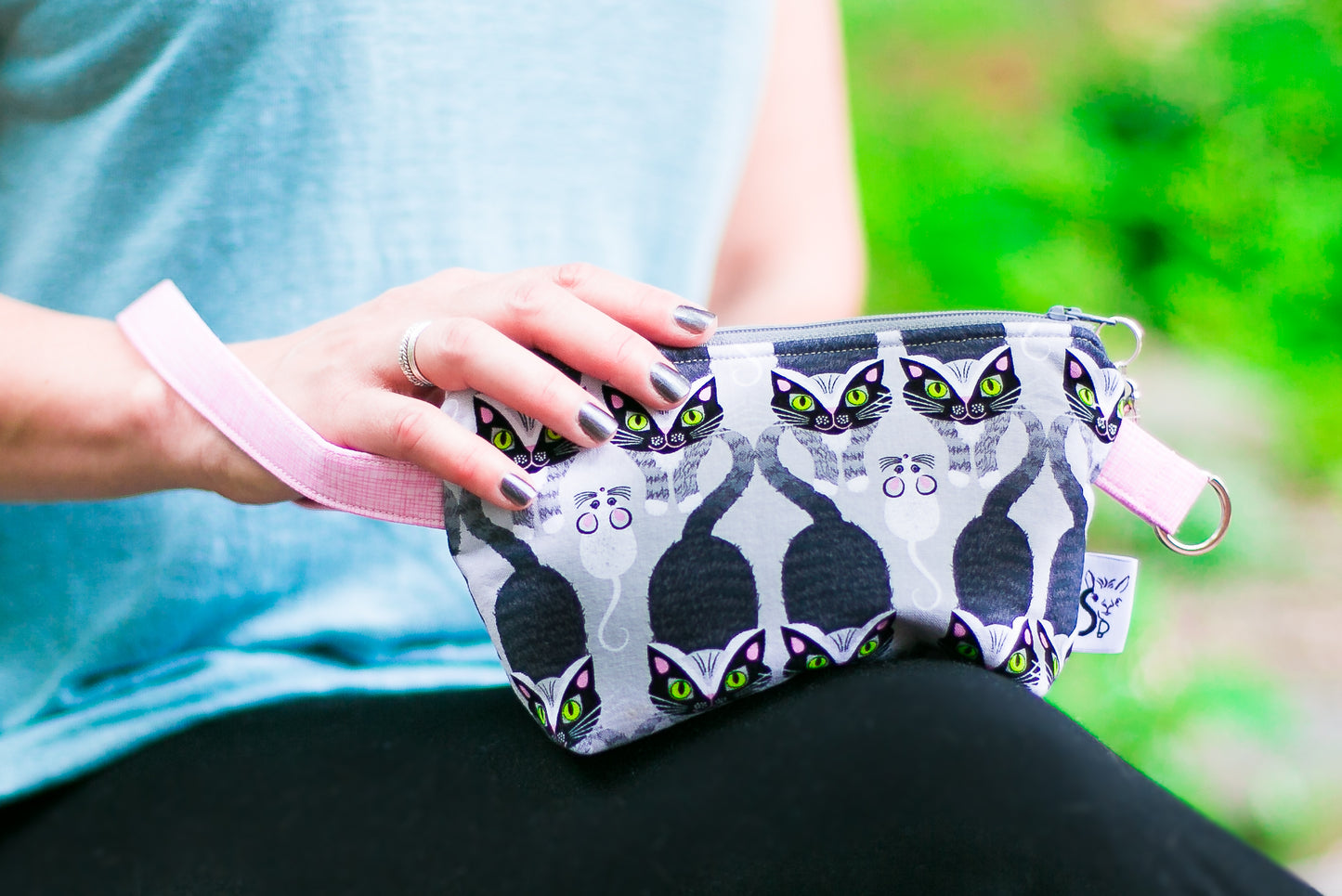 Cosmetic Bag Dog Leash Bag Wristlet Purse with Foodsafe Waterproof Lining Cat and Mouse