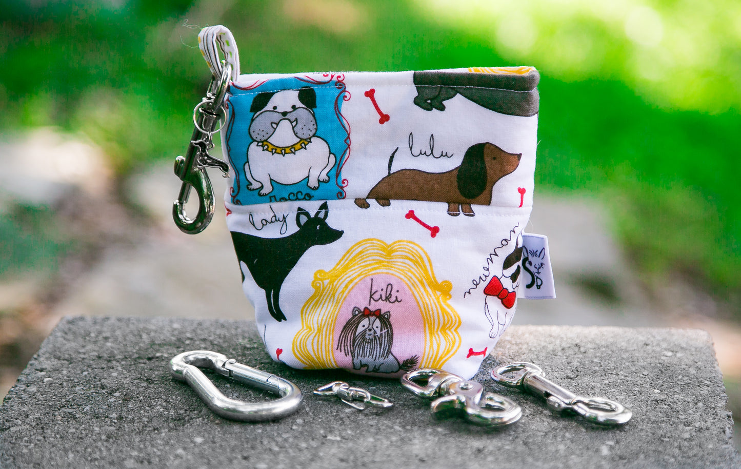 Fun Premium Treat and Pickup Bags Carry Pouch Food Safe Waterproof Lining Choice of Clasps White Wolves